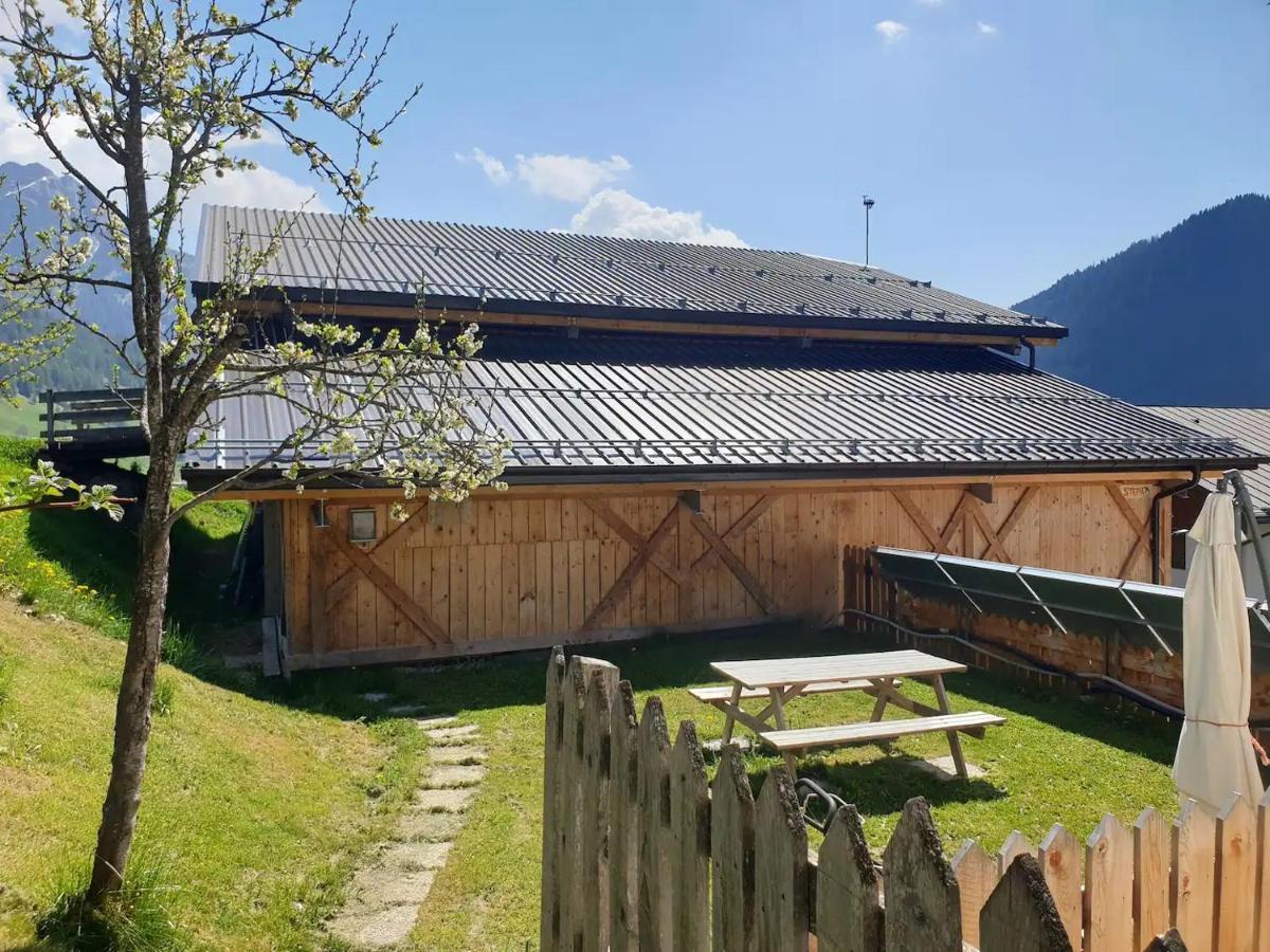 App. Monte Pore - Agriturismo La Majon Colle Santa Lucia Exterior photo